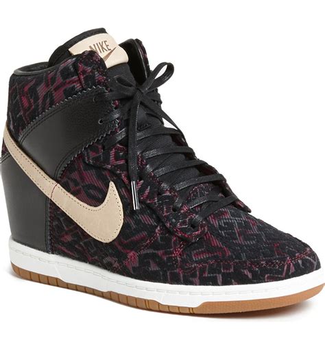 Nike sky high dunks women's